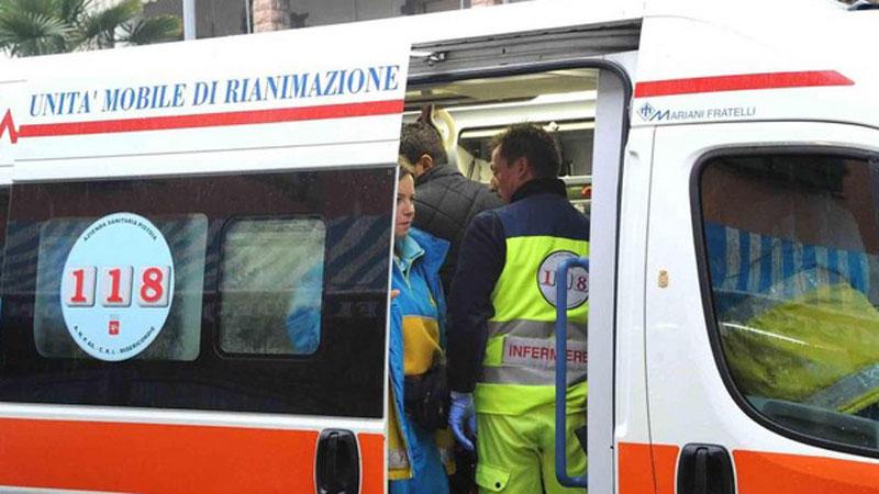 Stroncata da un improvviso malore mentre è con gli amici al ristorante