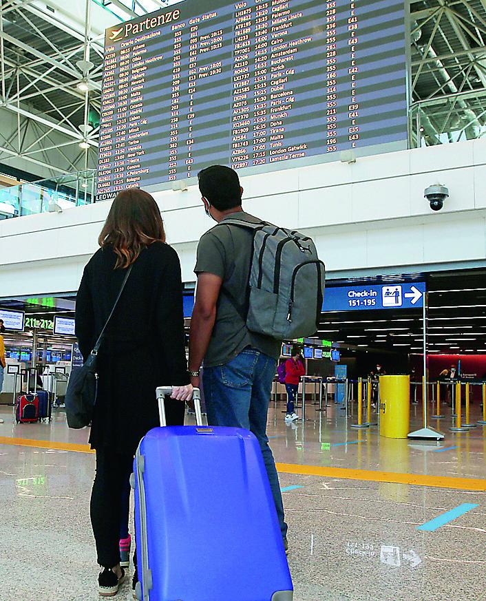 Turismo partenza lenta, Sardegna schiacciata da costi e trasporti 