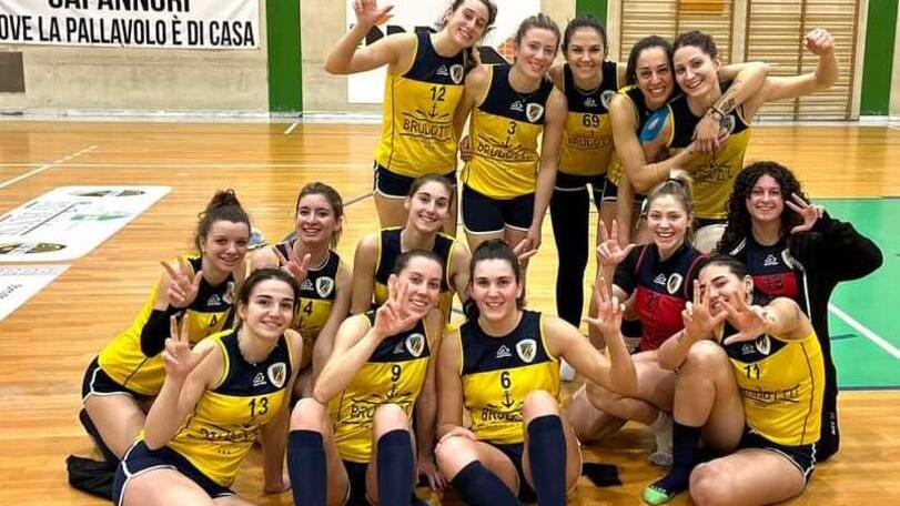 Brulotto Riotorto a valanga contro il fanalino Capannori