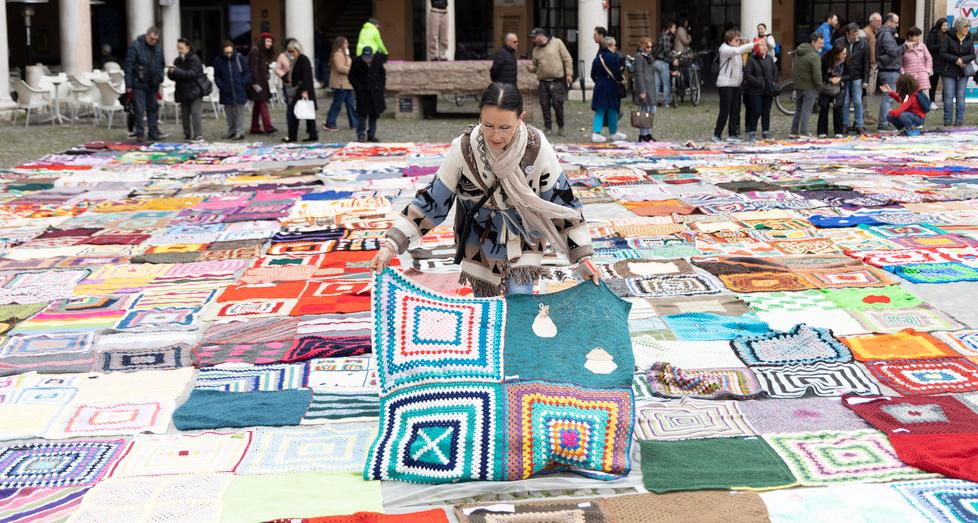 Modena. Dalle coperte in piazza oltre ottantamila euro per azioni antiviolenza 