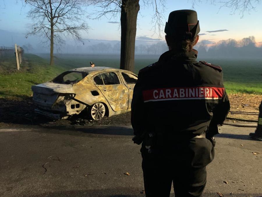 Scandiano, sbanda e muore nell’auto in fiamme