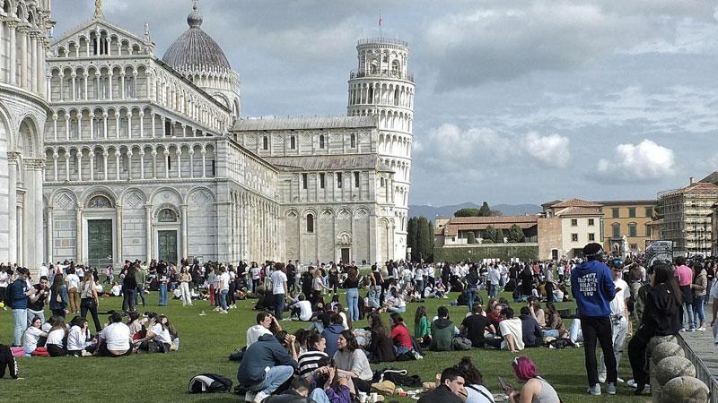 Il rito della lucertola da strofinare. Ma quei “birrini” guastano la festa