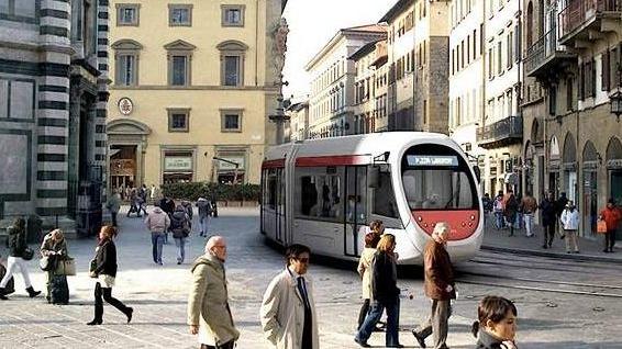Tramvia a Firenze, l'assessore Del Re rilancia: «Arrivi anche al Duomo»