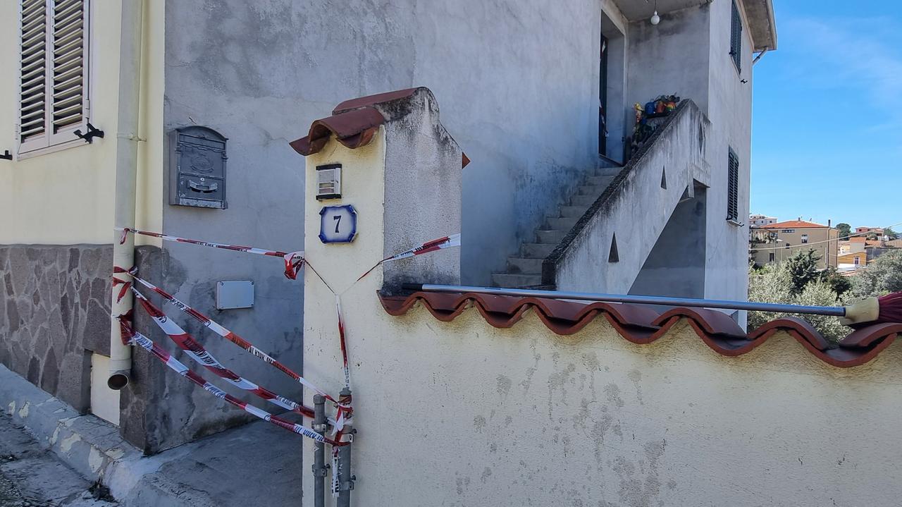 La casa teatro della brutale aggressione del 55enne Secci alla compagna