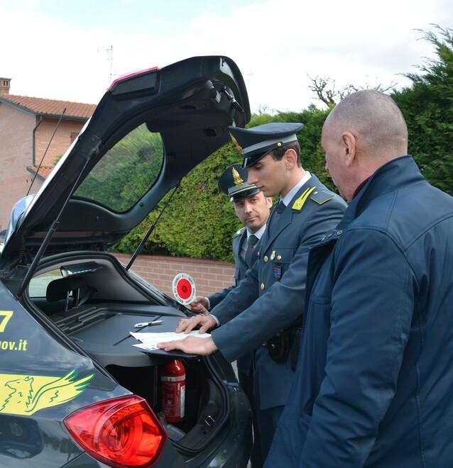 Lido Spina, “Taxi della movida” fuori legge