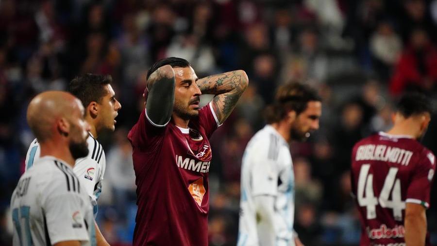 Reggiana, così non va: pareggio a reti bianche a Pontedera