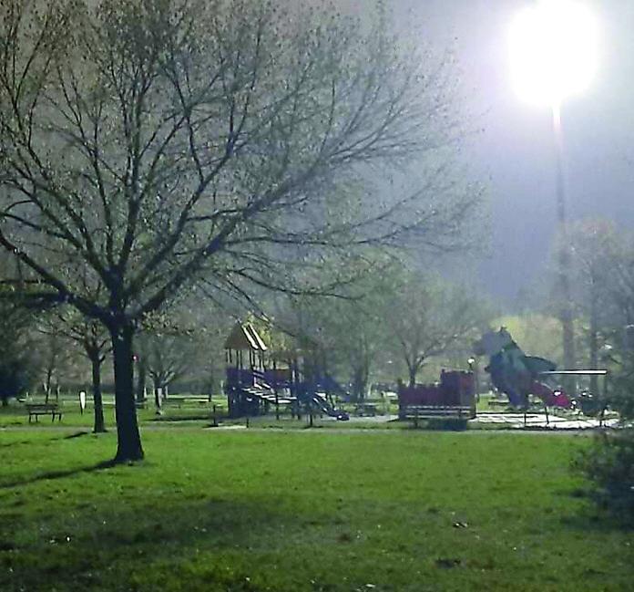 Modena. Il parco Amendola riaccende la luce La torre-faro è stata ripristinata 