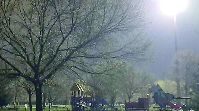 Modena. Il parco Amendola riaccende la luce La torre-faro è stata ripristinata