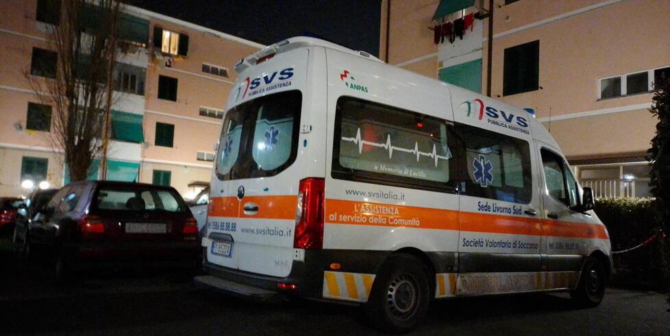 L'ambulanza sul posto (foto Daniele Stefanini/Silvi)