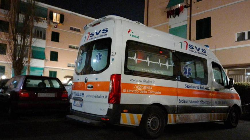 L'ambulanza sul posto (foto Daniele Stefanini/Silvi)