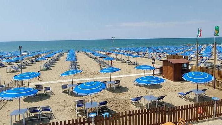Dal Duomo alla spiaggia di Tirrenia: ristoratore raddoppia e cerca personale