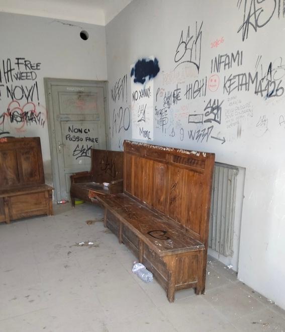 Vigarano Pieve, stazione in preda ai vandali