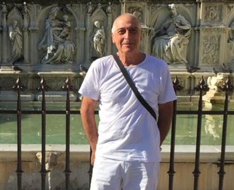 Lucca, pensionato di 74 anni muore schiacciato dalla sua auto