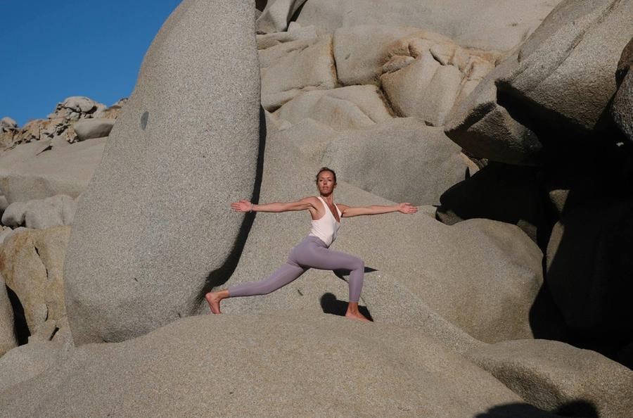 Felicità è mare, yoga e libertà: la nuova vita di Camilla