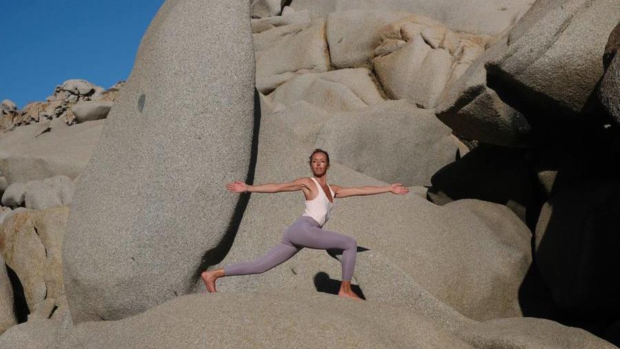 Felicità è mare, yoga e libertà: la nuova vita di Camilla
