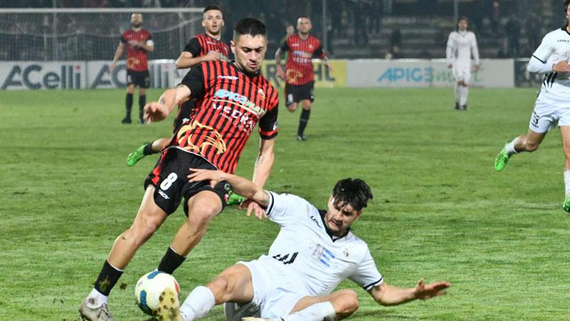 Lucchese, un pari all’ultimo respiro. Tiritiello si fa perdonare con il gol