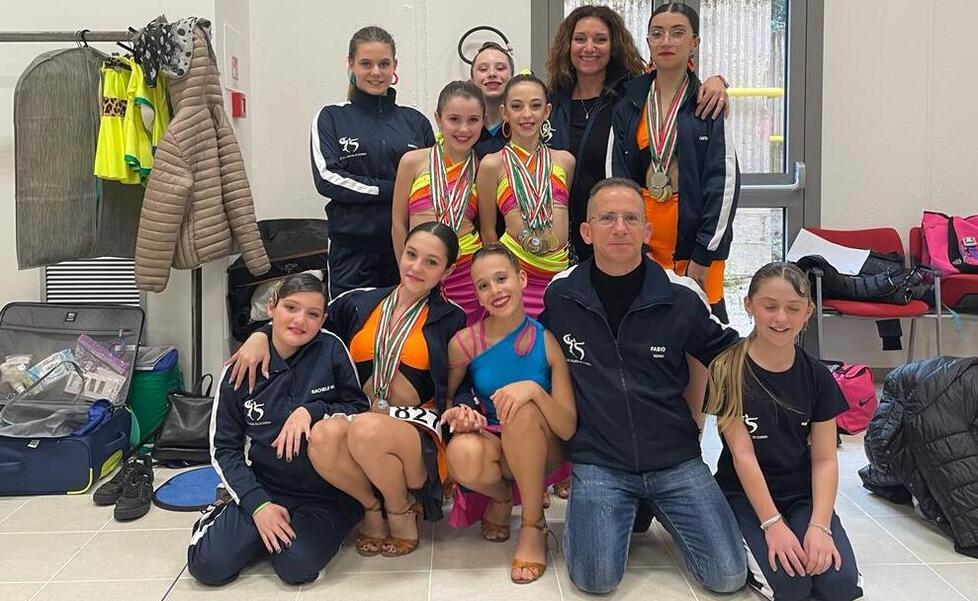 Piombino, trionfa in danza 