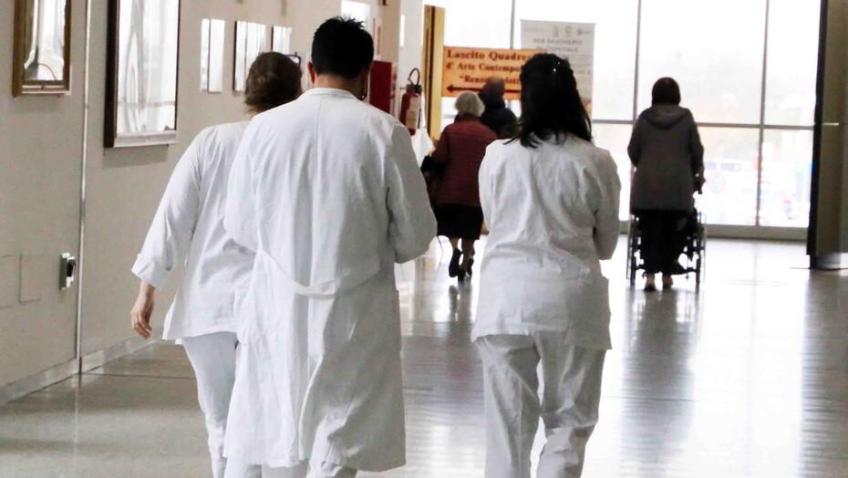 Ferrara, paziente 74enne muore in ospedale. La procura ha indagato 15 sanitari