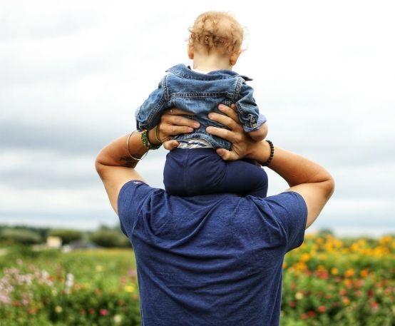 Caso Florinda, nessuno festa per chi non ha il papà: «Scelta che divide i bimbi»