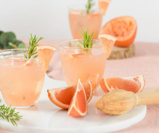 Il pompelmo: tutte le virtù benefiche. Tre ricette da bere
