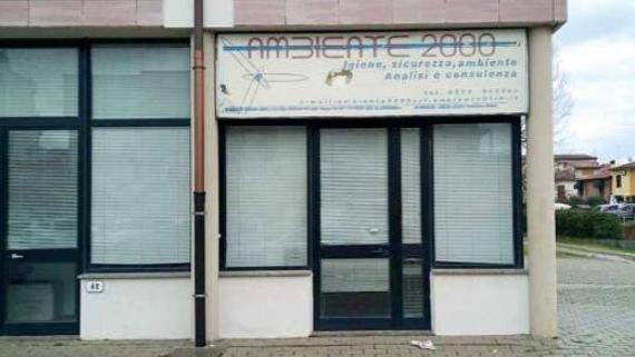 L’esterno del laboratorio d’analisi Ambiente 2000