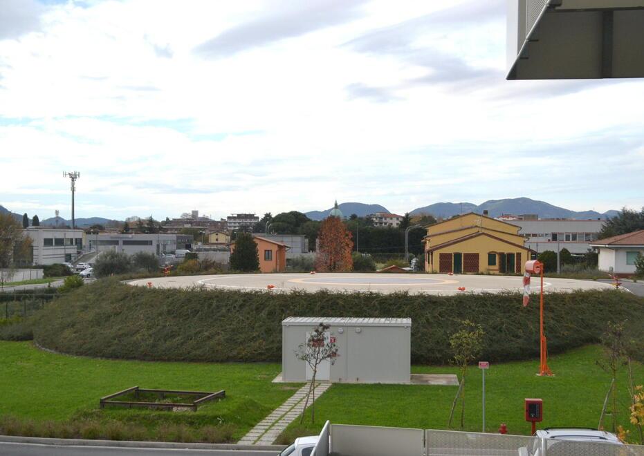 La piattaforma è stata realizzata troppo vicino alle case ed è inutilizza