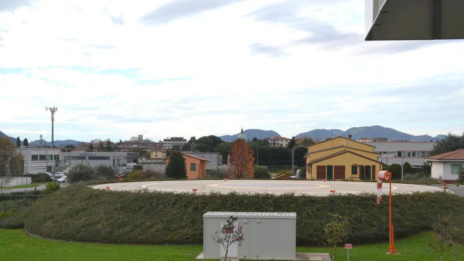 La piattaforma è stata realizzata troppo vicino alle case ed è inutilizza