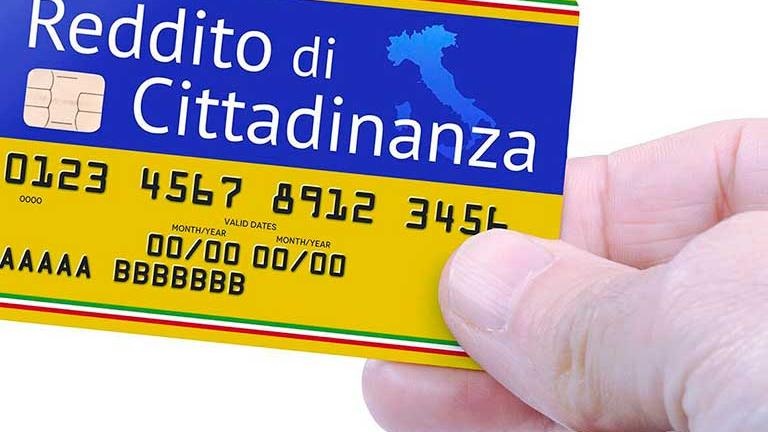 Prendono il reddito di cittadinanza senza averne titolo, 24 denunciati