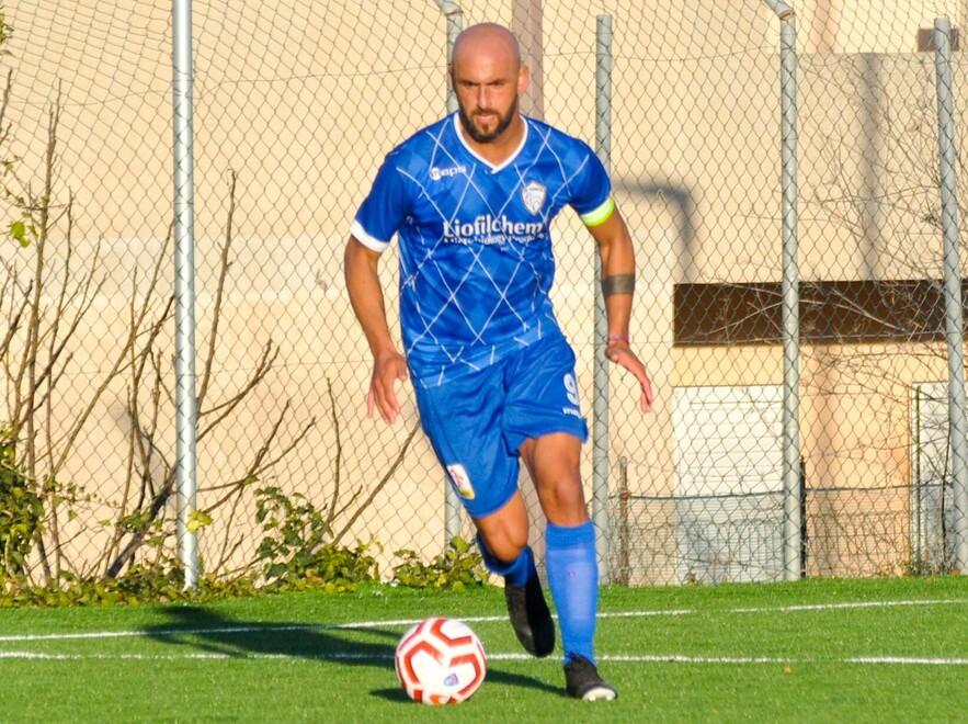 Dall’Argentina alla Sardegna, Valenti cecchino infallibile