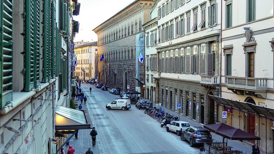 Firenze, con gli alberi o con le tende? I due progetti per via Cavour