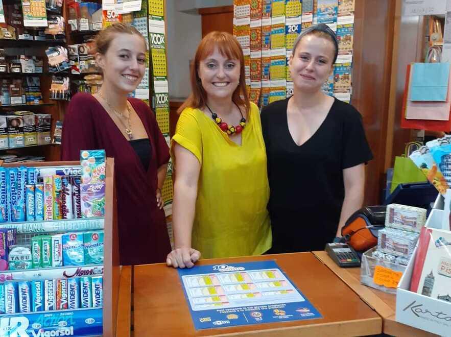 Pistoia, una tabaccheria che non sente la crisi: «Ma in centro si potrebbe fare di più»