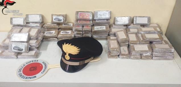 Collesalvetti, 11 chili di hashish trovati dentro un trolley