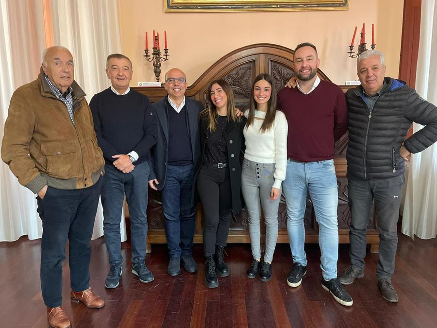 
	I consiglieri dell'Udc, il sindaco, con a fianco Alessandra Porcu

