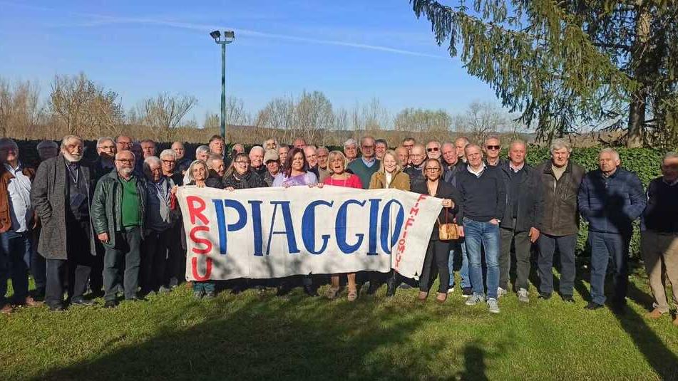 «Noi, piaggisti vecchia maniera»: a Pontedera il pranzo amarcord dei sindacalisti di ferro