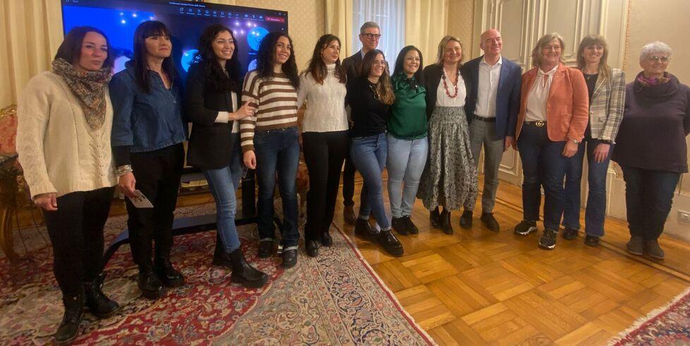 Aumentano le donne in banchina: porto e navi sono sempre più rosa 