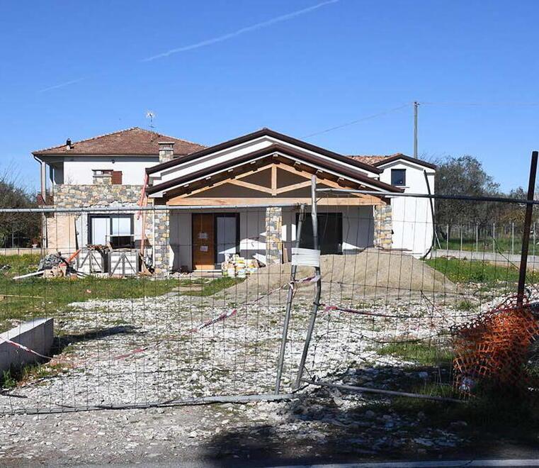 Elettricista trovato morto nel casolare, due nomi sul registro degli indagati