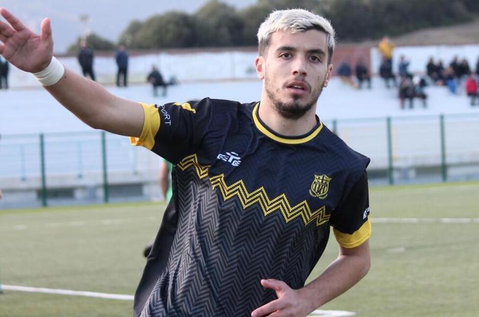 <usng-titolo>Andrea Renzo Iesu, della capolista Villasimius, è il principe del gol del girone A</usng-titolo>