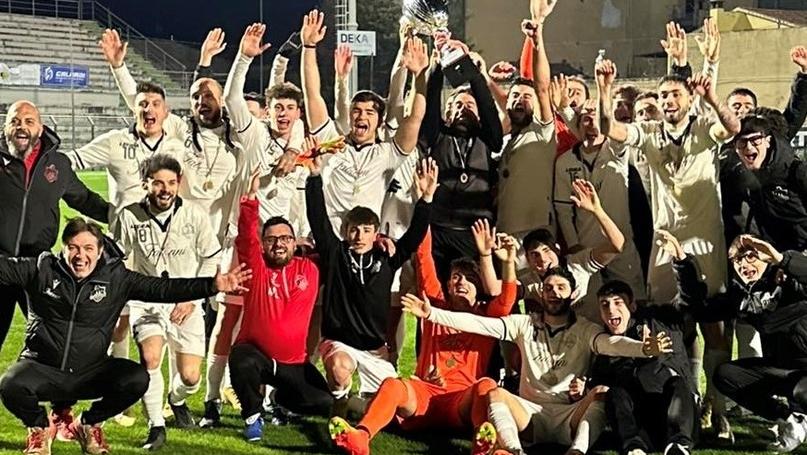 Notte magica, la Coppa alzata al cielo