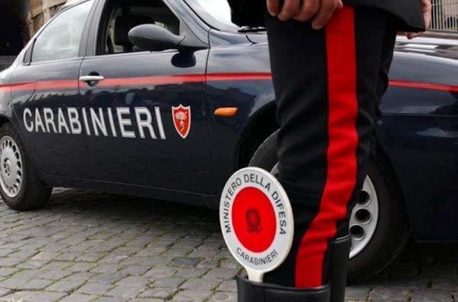 Modena Lo spaccavetri seriale torna e rompe altre auto: ri-arrestato dai carabinieri