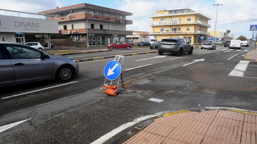 Buche e rattoppi in via Cagliari