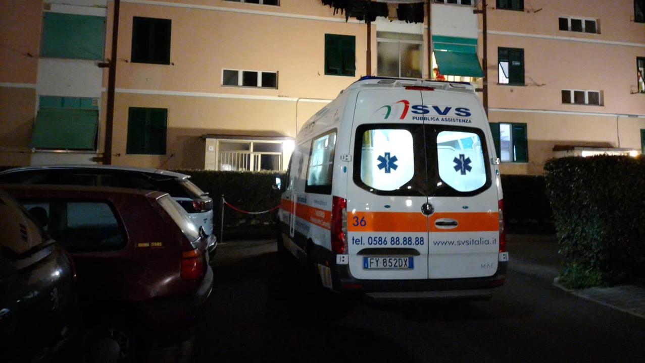 L'ambulanza della Svs in via don Davide Albertario (foto Daniele Stefanini/Silvi)