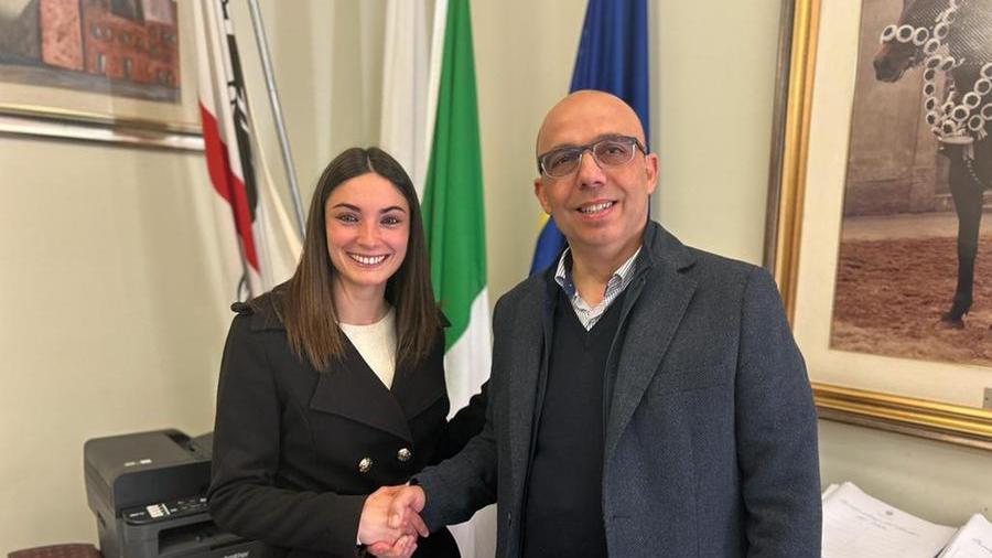 La foto ufficiale dell'ingresso in giunta della Murru. Il sorriso di Sanna vale più di qualunque editoriale