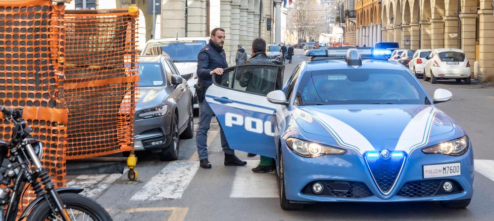 Modena. Poliziotti in fuga per il caro-affitti «Pronti ad aiutarli a cercare casa» 