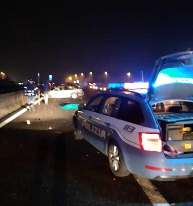 Modena. Morti sull’A1 in diretta Facebook «L’investitore non ha colpe» 