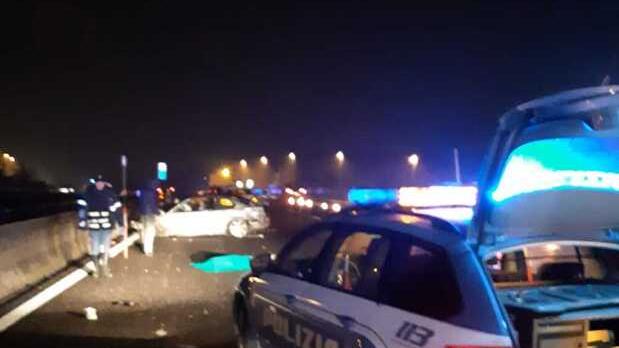 Modena. Morti sull’A1 in diretta Facebook «L’investitore non ha colpe»
