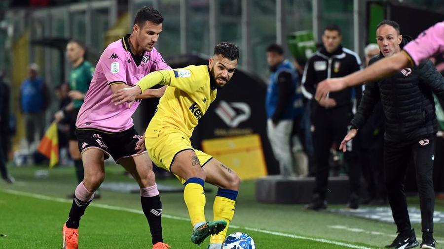 Serie B Il Modena si fa male da solo: a Palermo è 5 a 2 per i rosanero