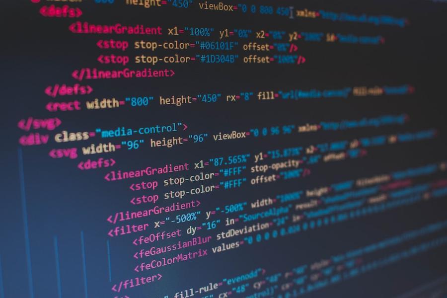 Siamo sotto cyberattacco: «Ecco come si muovono gli hacker e a cosa mirano»