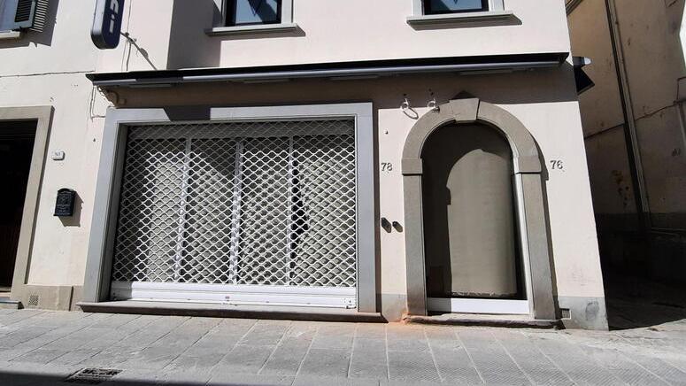 Prato, stessa strada e stessa sede: il negozio storico riapre dopo cinque anni di stop