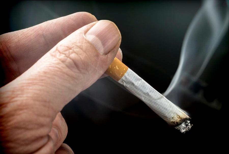 Modena, da martedì non si fuma più all’aperto