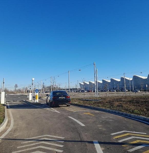 Parcheggi della Mediopadana, c’è un esposto contro il Comune